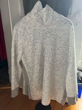 RBX Heathered White & Gray Cowl Neck Sweatshirt